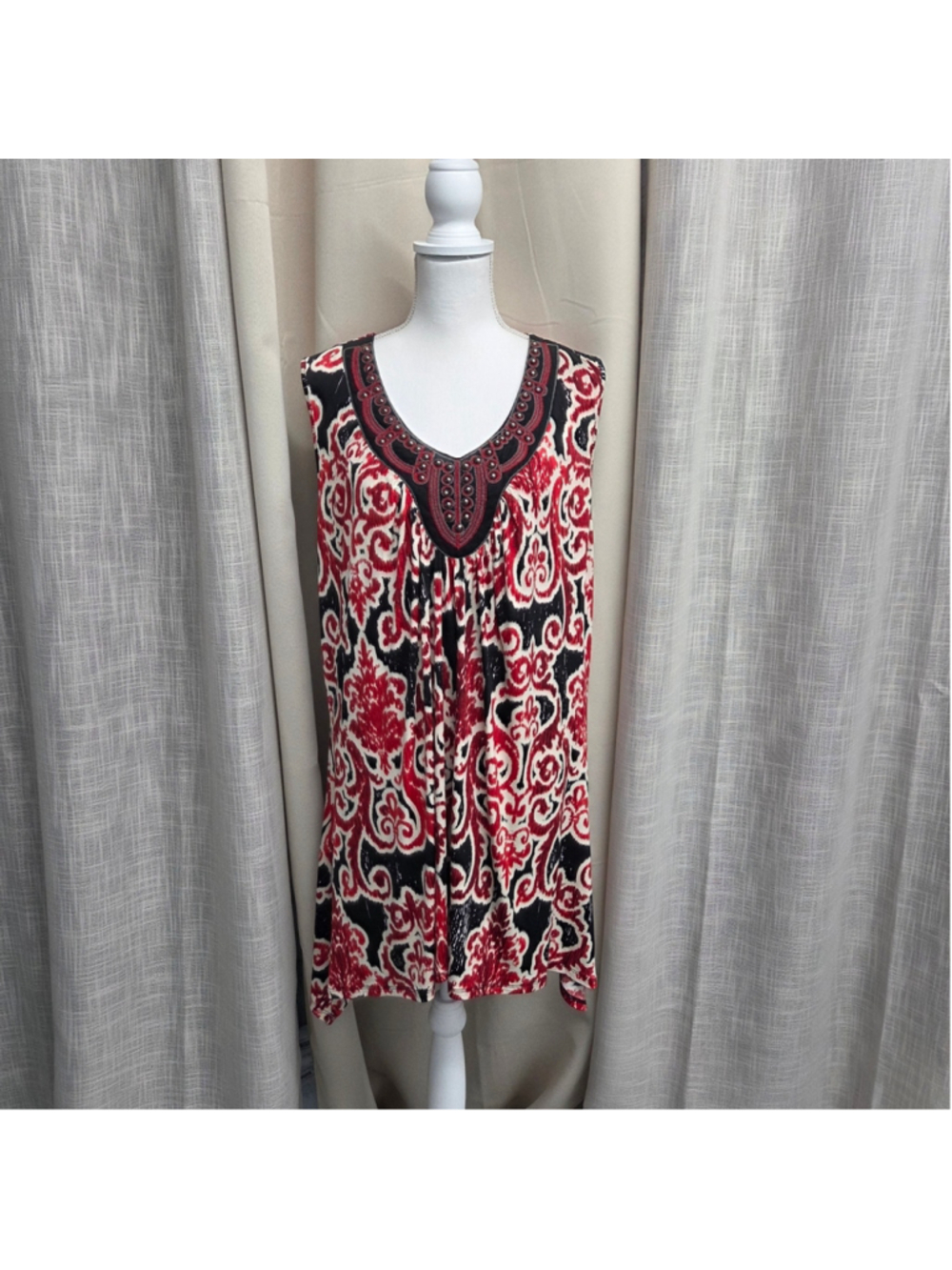 Lane Bryant Red Black Sleeveless V-Neck Floral Summer Tunic Beaded Size 22/24W